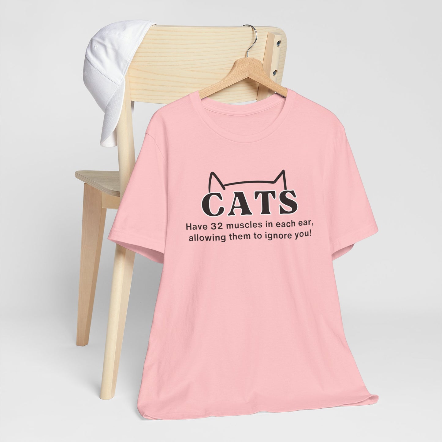 Funny T-Shirt For Cat Lovers - Cat With 32 Ear Muscles