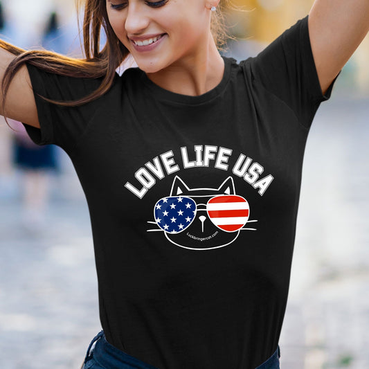 Show your love for America and cats with our premium quality "Love, Life, USA" shirt! Perfect for the US election season and 4th of July to celebrate Independence Day. 💙💖 This tshirt also makes a great gift for cat lovers, cat moms, and cat dads. ✨🐈🎁 🔸 100% soft cotton 